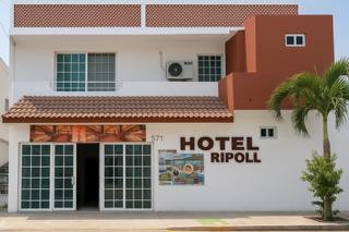 Fachada del Hotel Ripoll Veracruz con arquitectura contemporánea